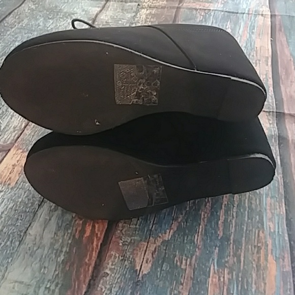 Anna Marie black suede booties size 7 - Picture 8 of 8